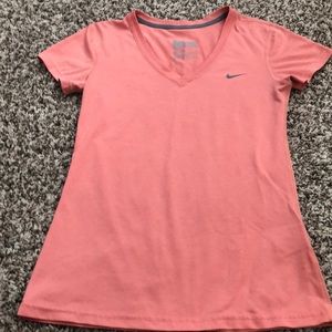 Women’s Nike dry-fit T-shirt